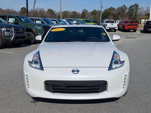 Used 2017 Nissan 370Z Touring image 9