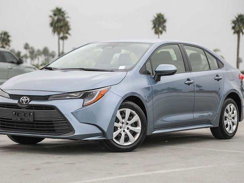 Certified 2023 Toyota Corolla LE image 1