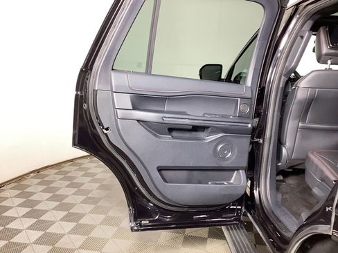 Used 2022 Ford Expedition Limited image 14