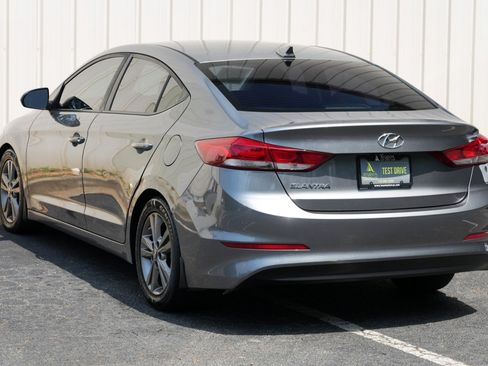 Used 2018 Hyundai Elantra SEL FWD image 41