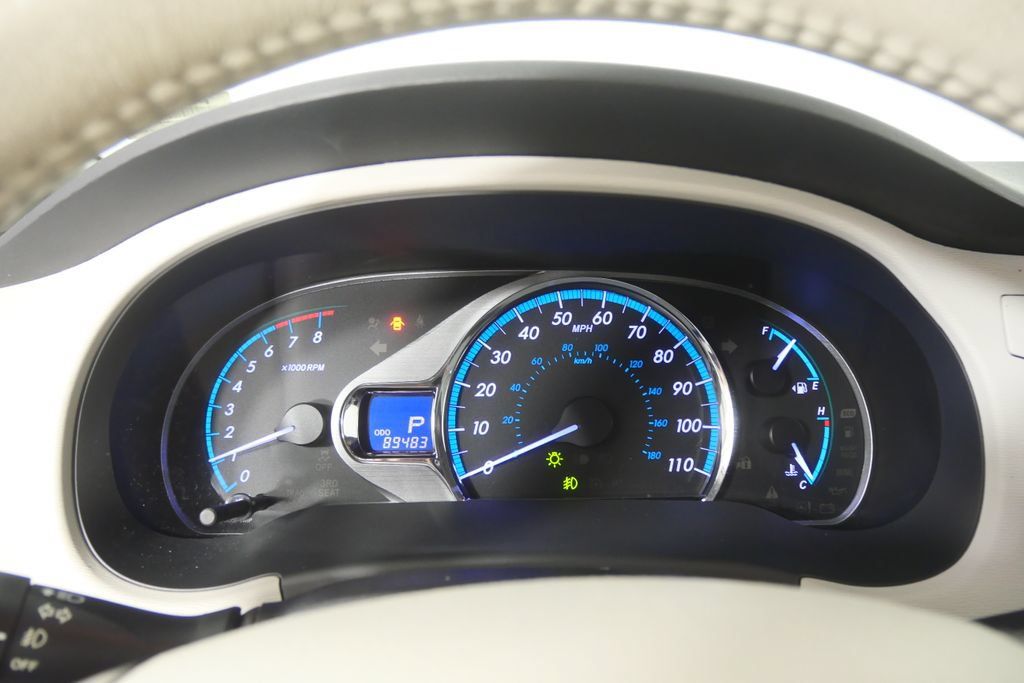 Used 2013 Toyota Sienna XLE FWD image 19