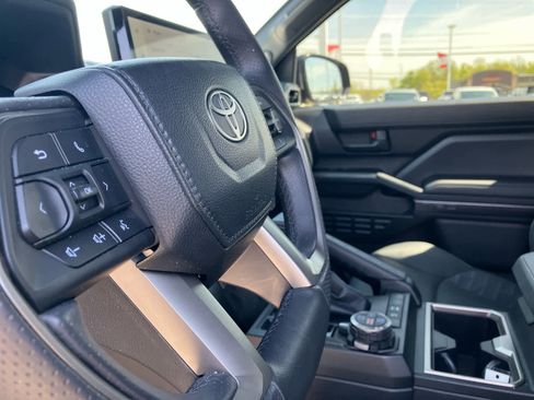 Certified 2026 Toyota 4Runner TRD Off-Road Premium AWD/4WD image 9