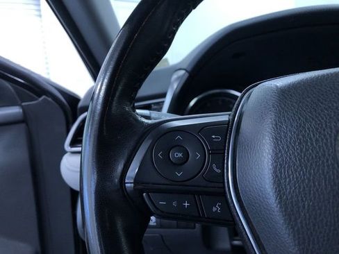 Used 2019 Toyota Camry SE image 25