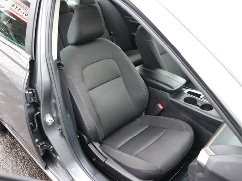 Used 2025 Nissan Altima 2.5 SV image 14