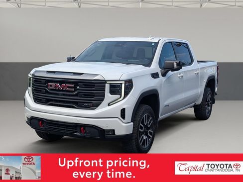 Used 2023 GMC Sierra 1500 AT4 w/ Technology Package AWD/4WD image 4
