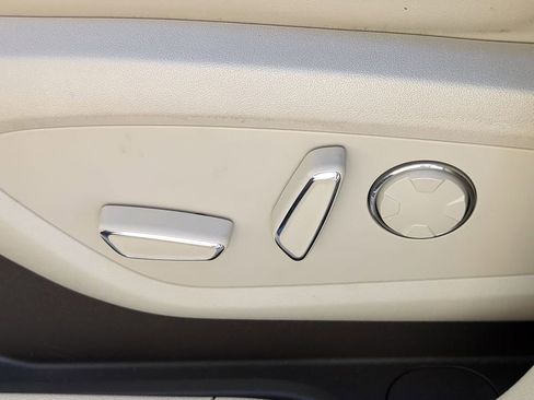 Used 2019 Lincoln MKC Select w/ Select Plus Package image 20