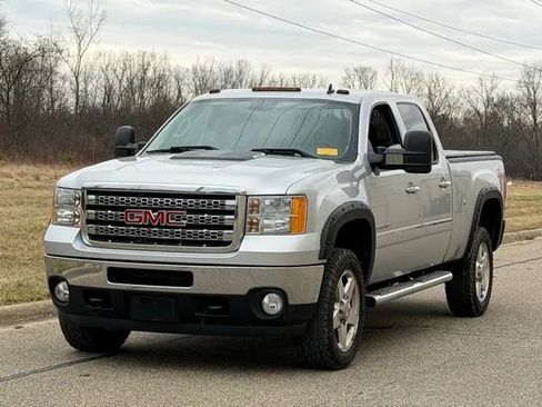 Used 2014 GMC Sierra 2500 SLE w/ HD SLE Premium Package image 3