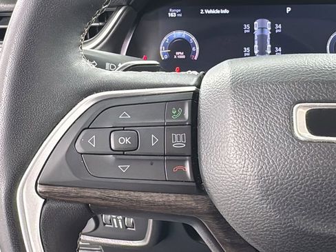 Used 2024 Jeep Grand Cherokee Limited image 22