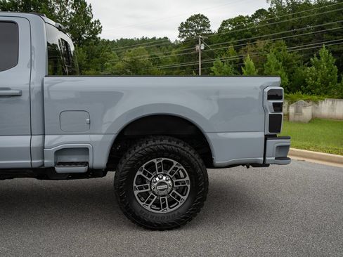 Used 2024 Ford F250 Platinum AWD/4WD image 2