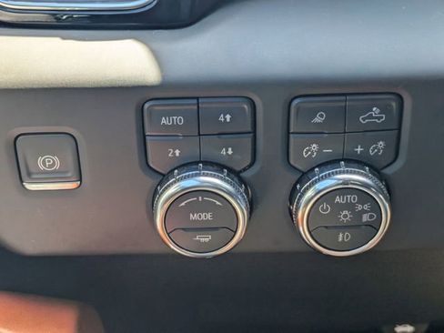 Used 2024 GMC Sierra 2500 Denali Ultimate image 29