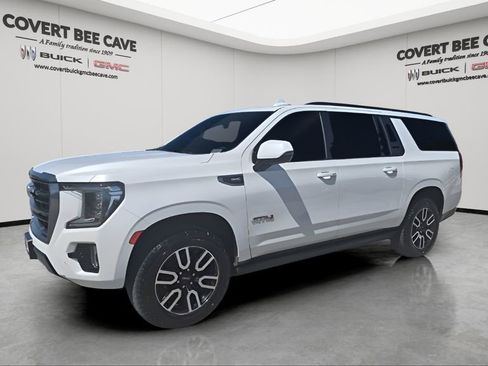 Used 2022 GMC Yukon XL AT4 w/ Max Trailering Package image 3