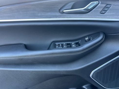 New 2026 Jeep Grand Cherokee Limited image 12