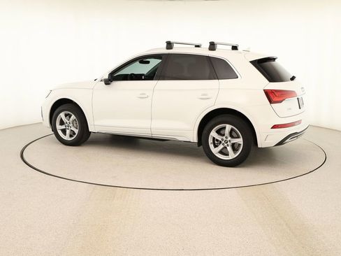 Certified 2023 Audi Q5 2.0T Premium w/ Convenience Package image 3