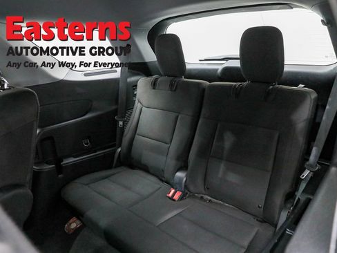 Used 2021 Ford Explorer XLT image 25