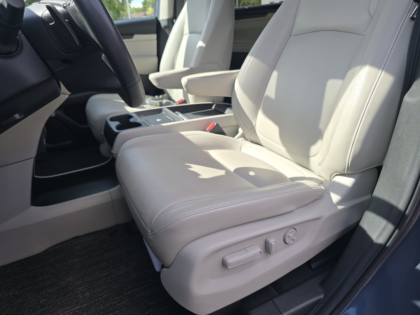 Used 2025 Honda Odyssey EX-L image 35