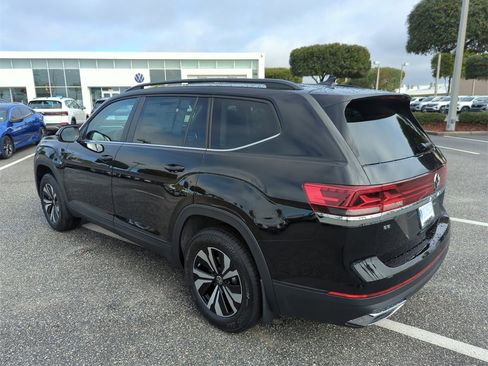 New 2026 Volkswagen Atlas SE image 10