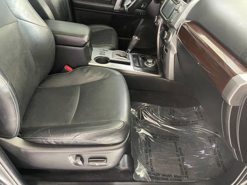 Used 2016 Toyota 4Runner Limited image 33