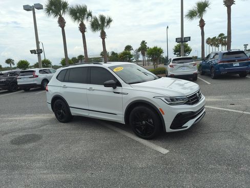 Used 2024 Volkswagen Tiguan SE R-Line FWD image 1