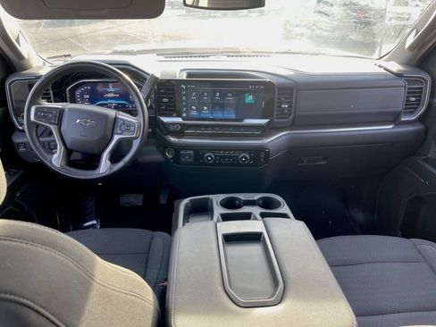 Used 2024 Chevrolet Silverado 2500 LT w/ Midnight Edition image 21