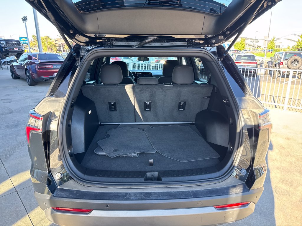 Used 2026 Chevrolet Equinox LT AWD/4WD image 22