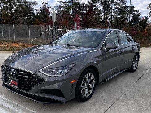 Used 2021 Hyundai Sonata SEL FWD image 1