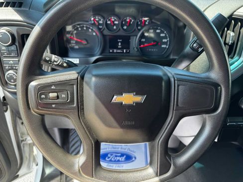 Used 2021 Chevrolet Silverado 1500 Custom AWD/4WD image 5