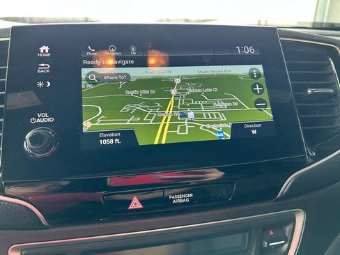 Used 2023 Honda Passport TrailSport image 17