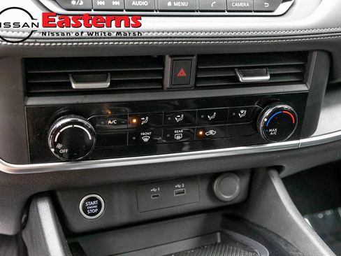 Used 2023 Nissan Rogue S FWD image 19