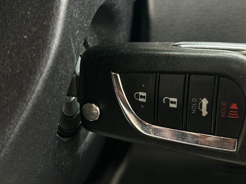 Used 2022 Toyota Corolla LE image 24