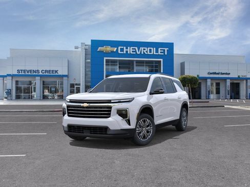 New 2026 Chevrolet Traverse LT FWD image 8