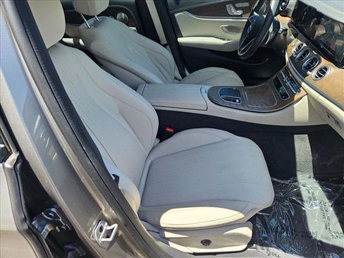 Used 2021 Mercedes-Benz E 350 Sedan image 23