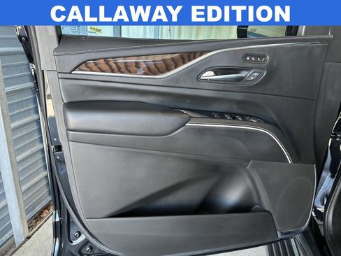 Used 2022 Cadillac Escalade Sport Platinum w/ LPO, ONYX Package AWD/4WD image 7