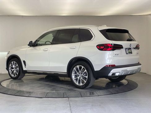 Used 2026 BMW X5 xDrive40i AWD/4WD image 3