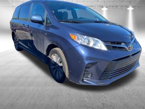 Used 2020 Toyota Sienna LE AWD/4WD image 5