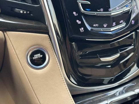 Used 2018 Cadillac Escalade Platinum image 28