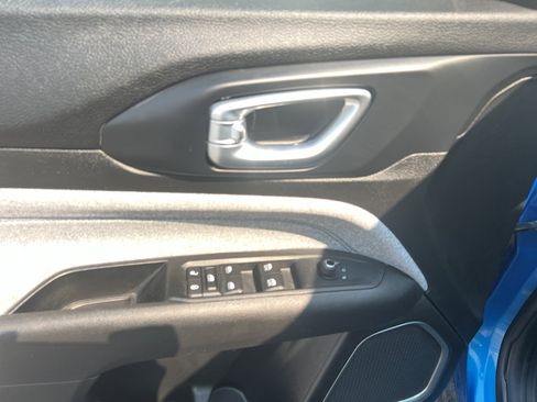 Used 2022 Jeep Compass Latitude image 10