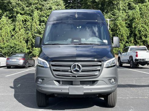 New 2025 Mercedes-Benz Sprinter 2500 image 3