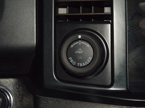 Used 2024 Ford F250 Platinum AWD/4WD image 36