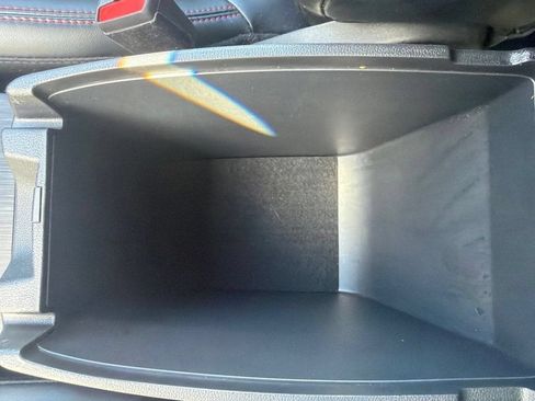 Used 2025 Ford Escape ST-Line FWD image 32