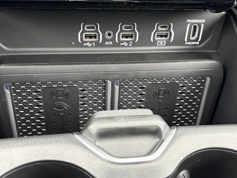 New 2026 RAM 1500 Laramie AWD/4WD image 21
