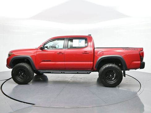 Used 2023 Toyota Tacoma TRD Off-Road AWD/4WD image 4