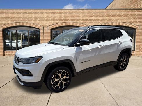 Used 2025 Jeep Compass Limited AWD/4WD image 7