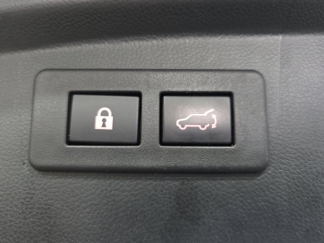 Used 2022 Subaru Outback Touring AWD/4WD image 13