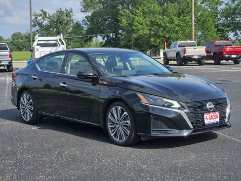 Used 2023 Nissan Altima 2.5 SL FWD image 3