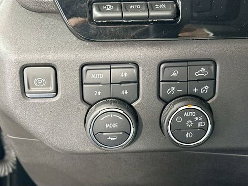 Used 2024 Chevrolet Silverado 1500 ZR2 w/ Technology Package AWD/4WD image 25
