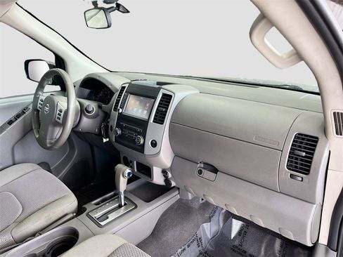 Used 2019 Nissan Frontier SV image 26