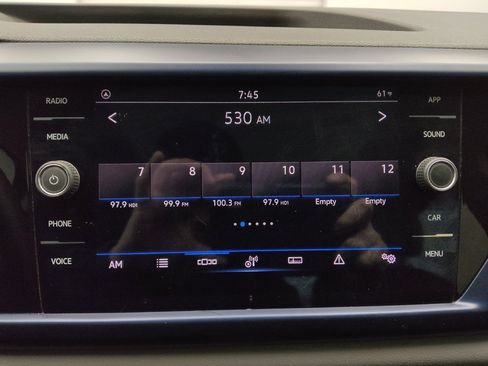 Used 2022 Volkswagen Taos SE image 25