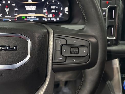 Used 2024 GMC Yukon XL Denali image 17