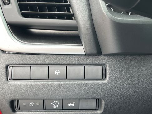 New 2026 Nissan Rogue SV FWD image 29