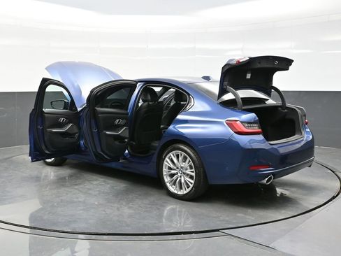 Used 2023 BMW 330i xDrive Sedan w/ Premium Package AWD/4WD image 44